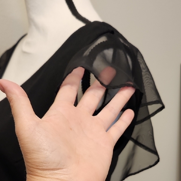 Chic Black Flutter Sleeve Midi Dress - Picture 4 of 10